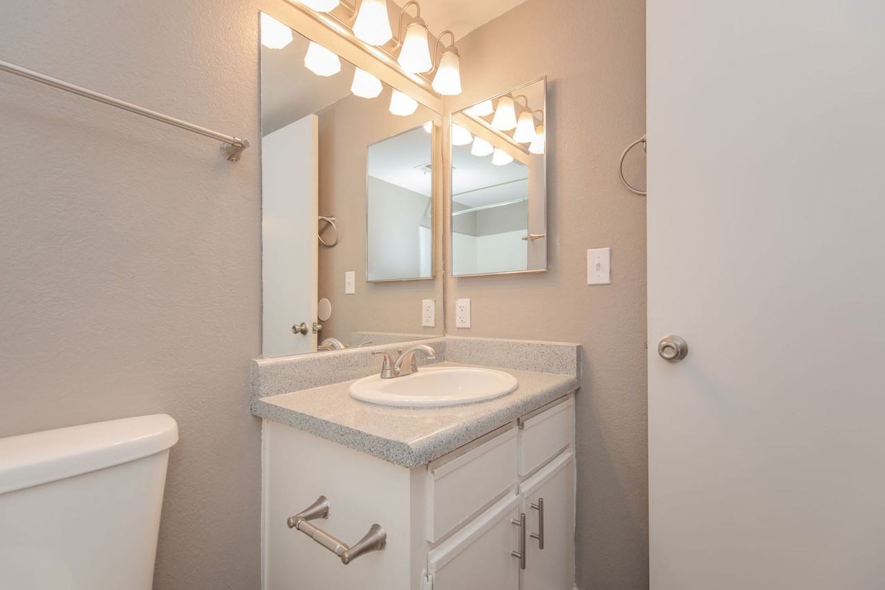 Villas de la Montana - Photo 4 of 50