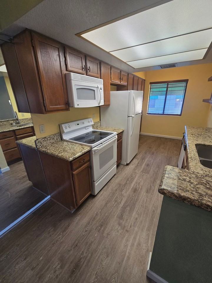 7909 E Colette Cir - Photo 7 of 31