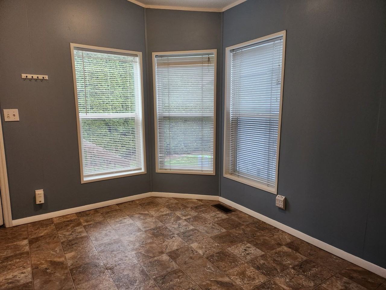 1625 Main St #11 - Photo 5 of 23