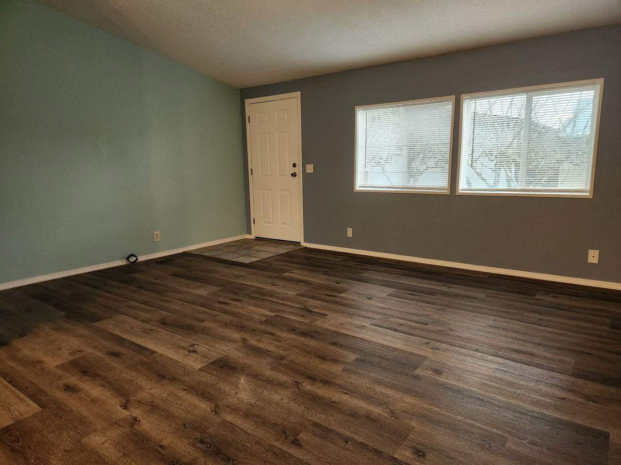 1625 Main St #11 - Photo 6 of 23