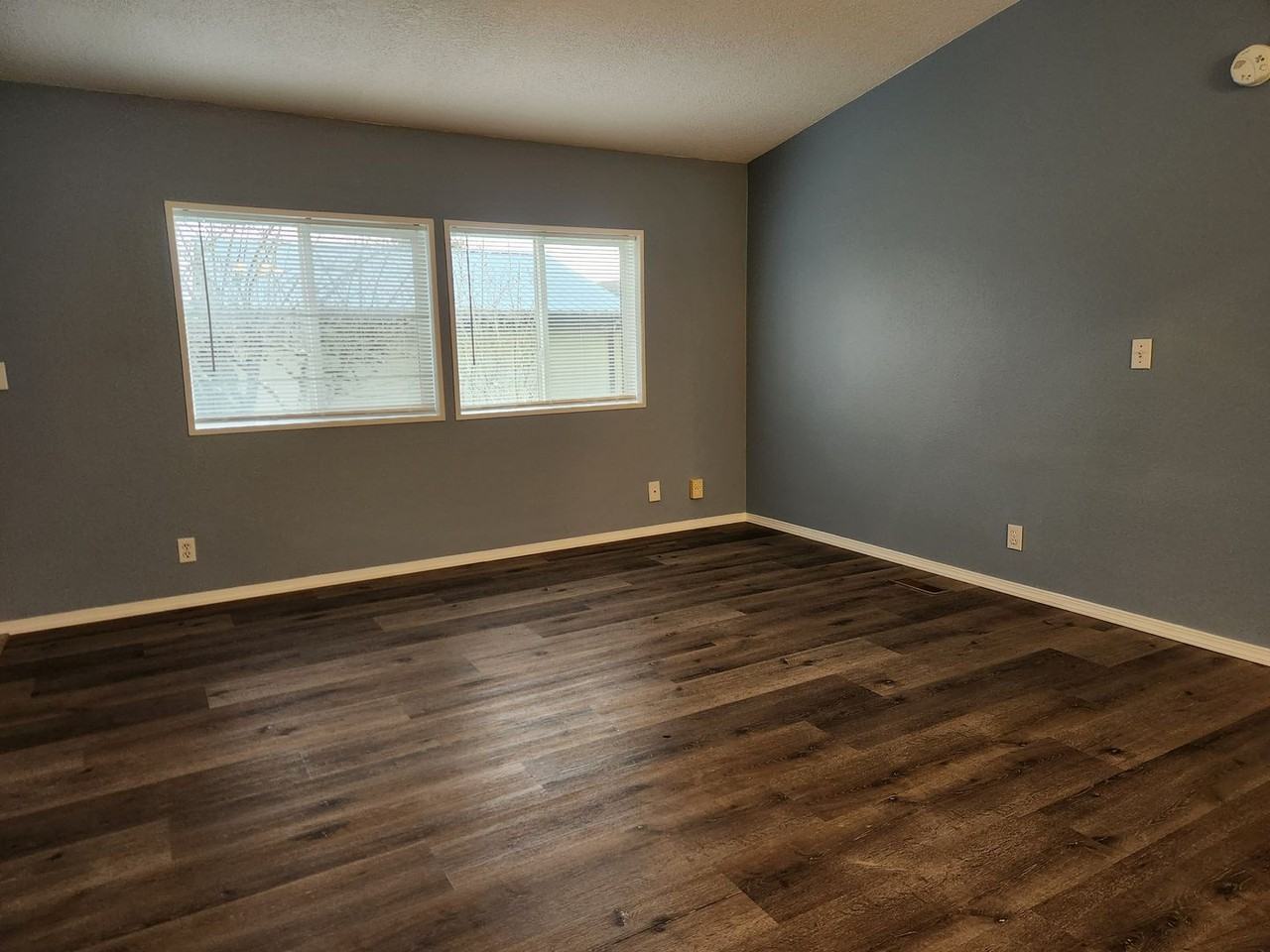 1625 Main St #11 - Photo 7 of 23