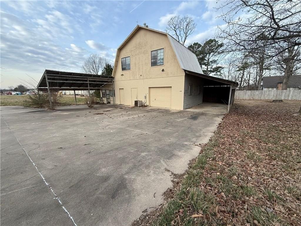 624 W Post Rd - Photo 3 of 21