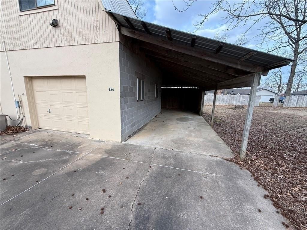 624 W Post Rd - Photo 4 of 21