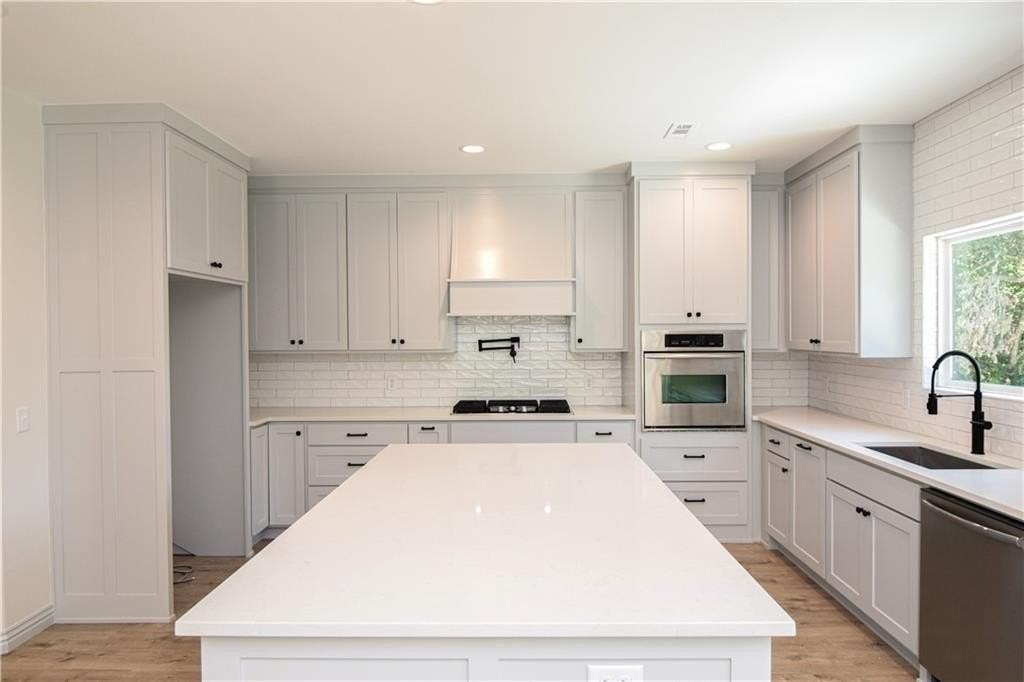 13734 Canal St - Photo 4 of 34