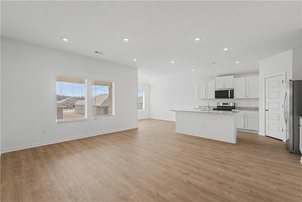 3021 Laredo Ln - Photo 7 of 22