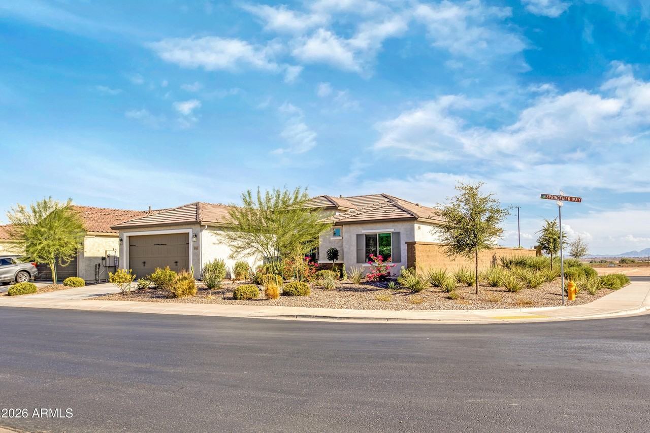 6363 W Springfield Way - Photo 2 of 10