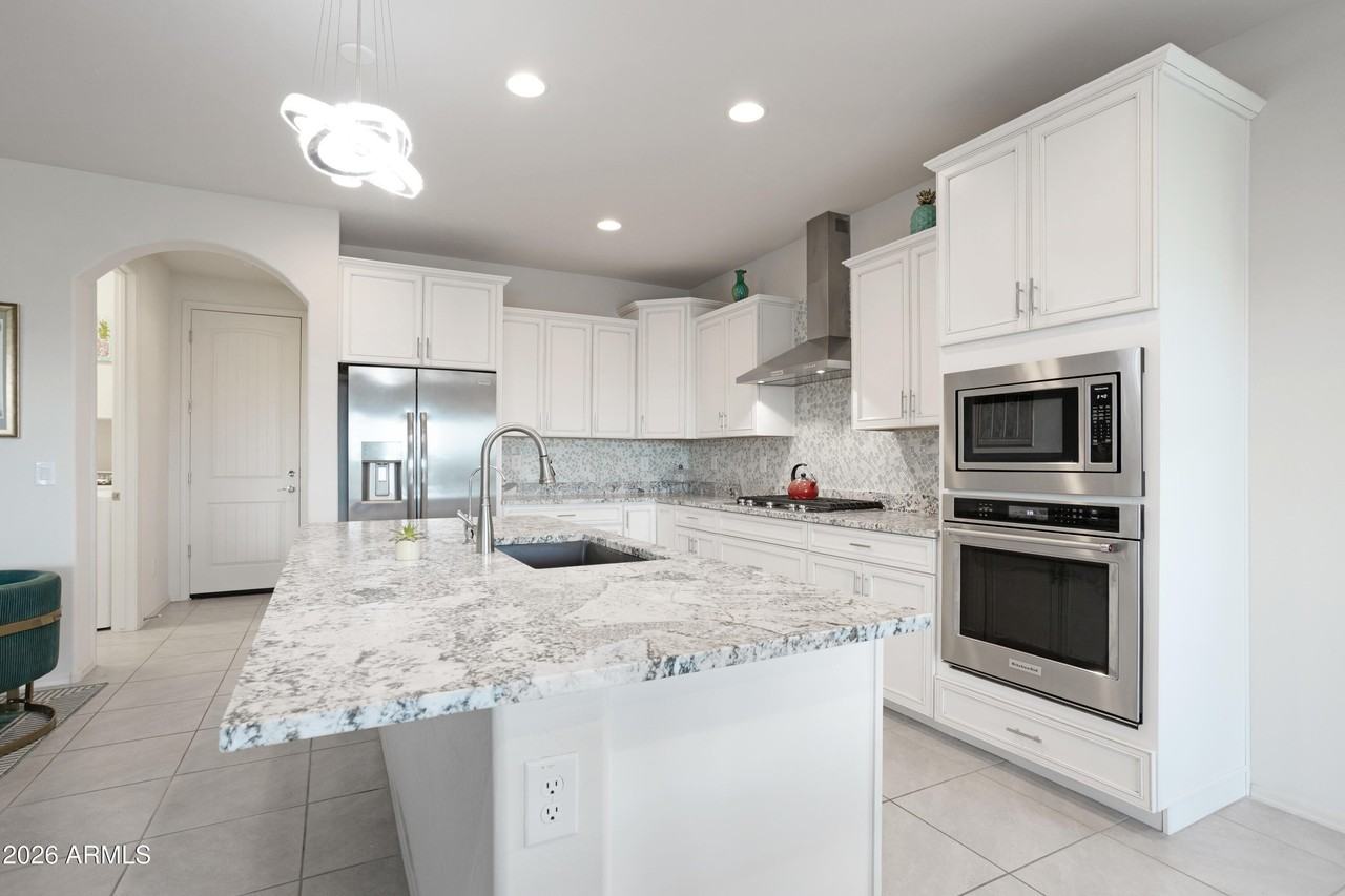 6363 W Springfield Way - Photo 3 of 10