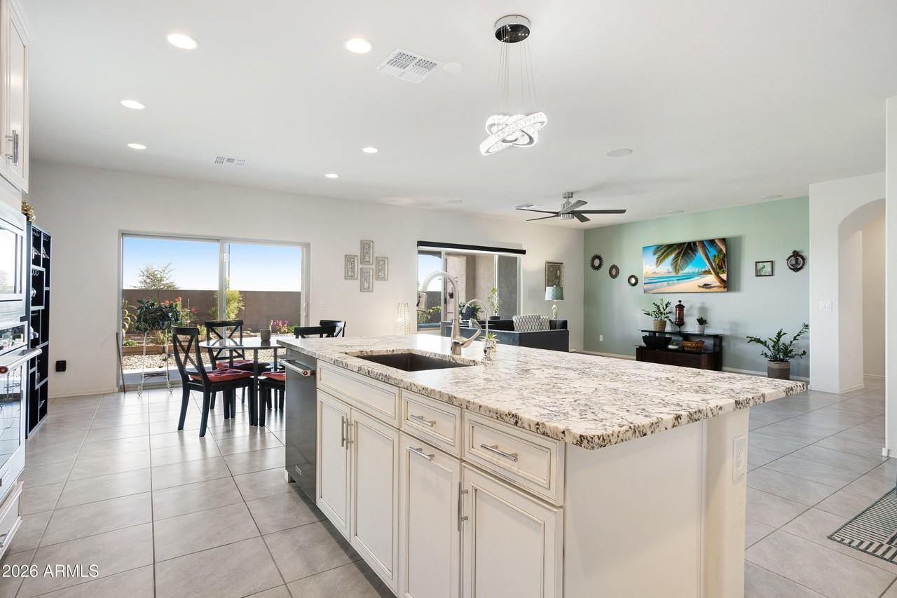 6363 W Springfield Way - Photo 5 of 10