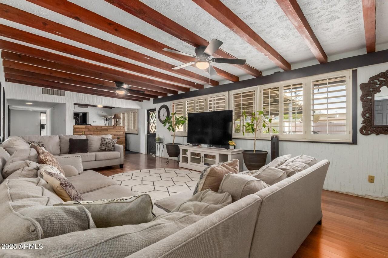 515 W Toledo St - Photo 6 of 40