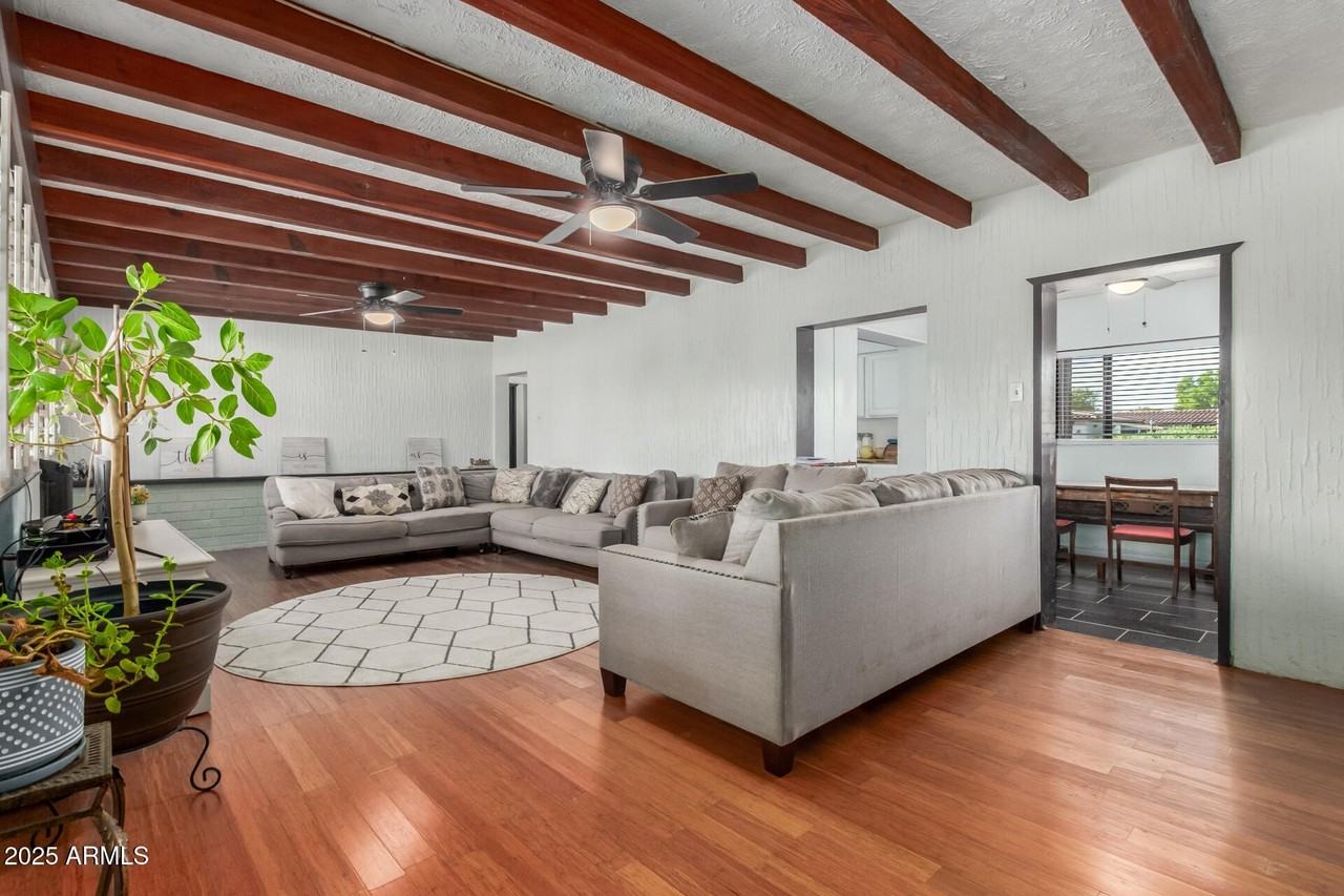 515 W Toledo St - Photo 7 of 40