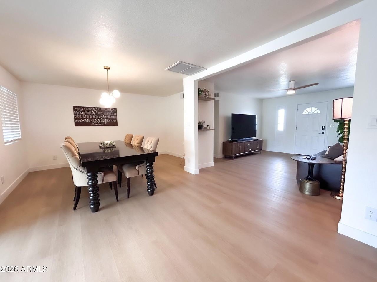 1126 W Oxford Dr - Photo 7 of 26