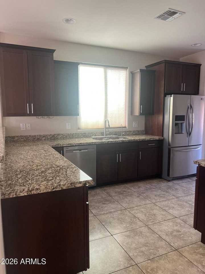 1213 E Shangri La Rd - Photo 6 of 16