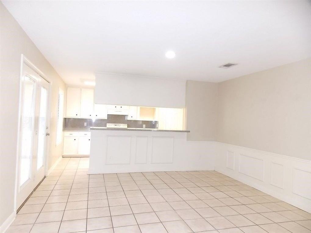 9280 Manion Dr - Photo 4 of 10