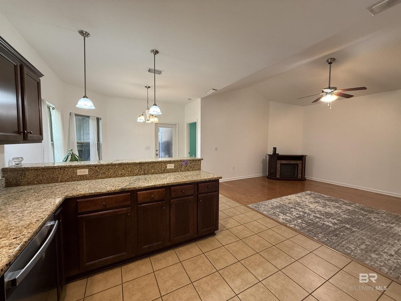 10720 Dunmore Dr - Photo 2 of 15