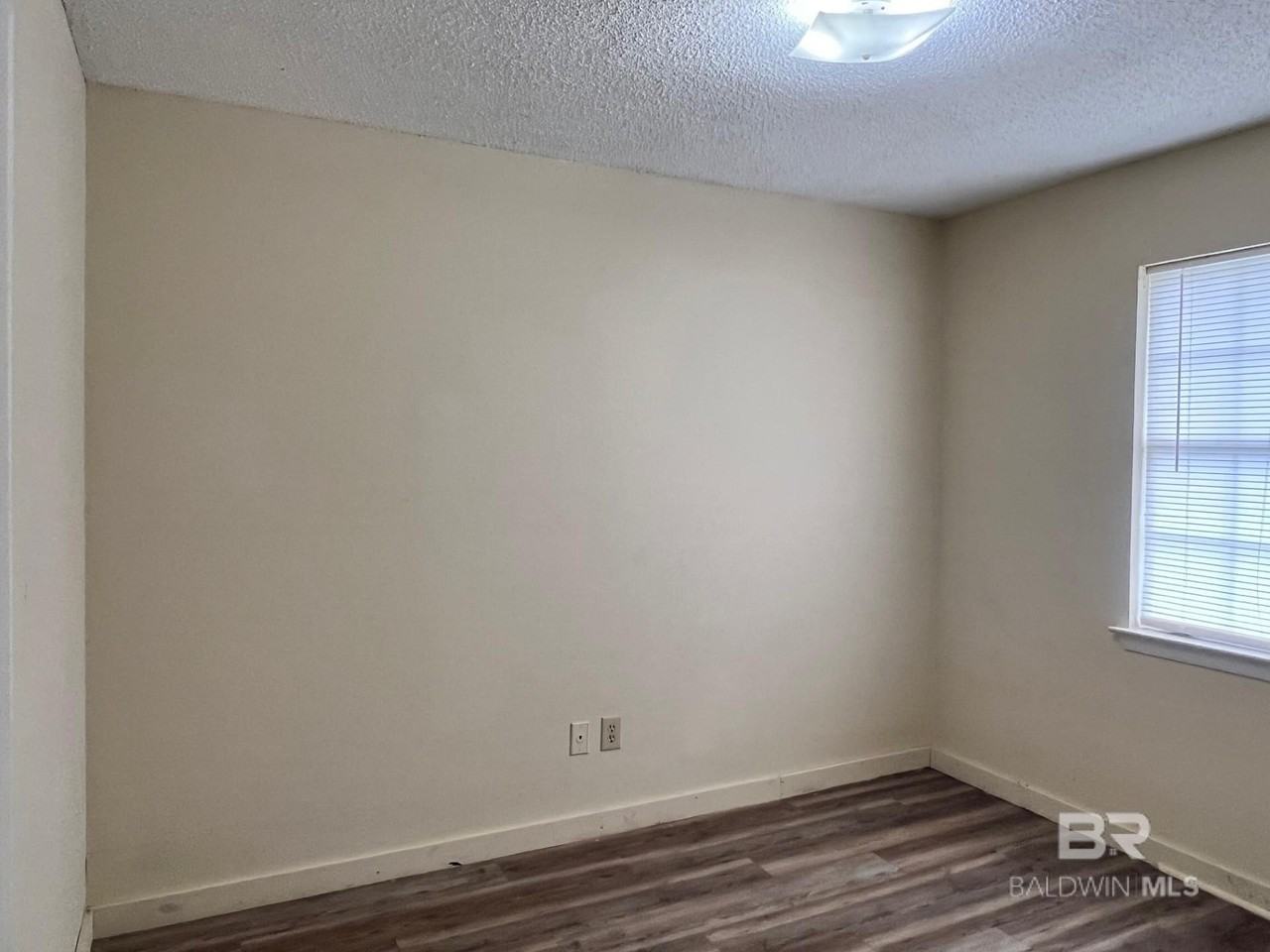 72 Grimes Ln - Photo 4 of 12