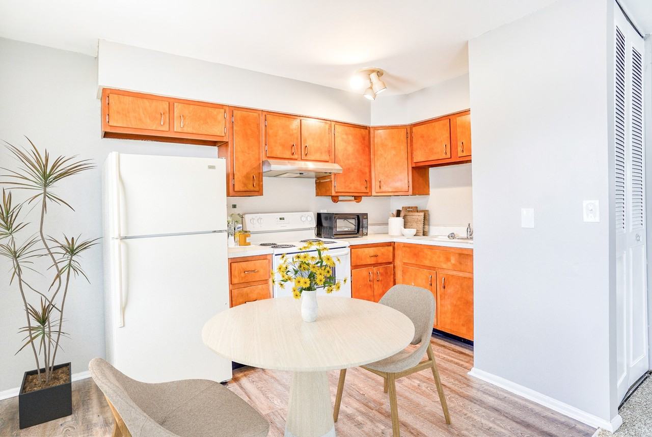 1536 Colfax Street - Photo 3 of 8