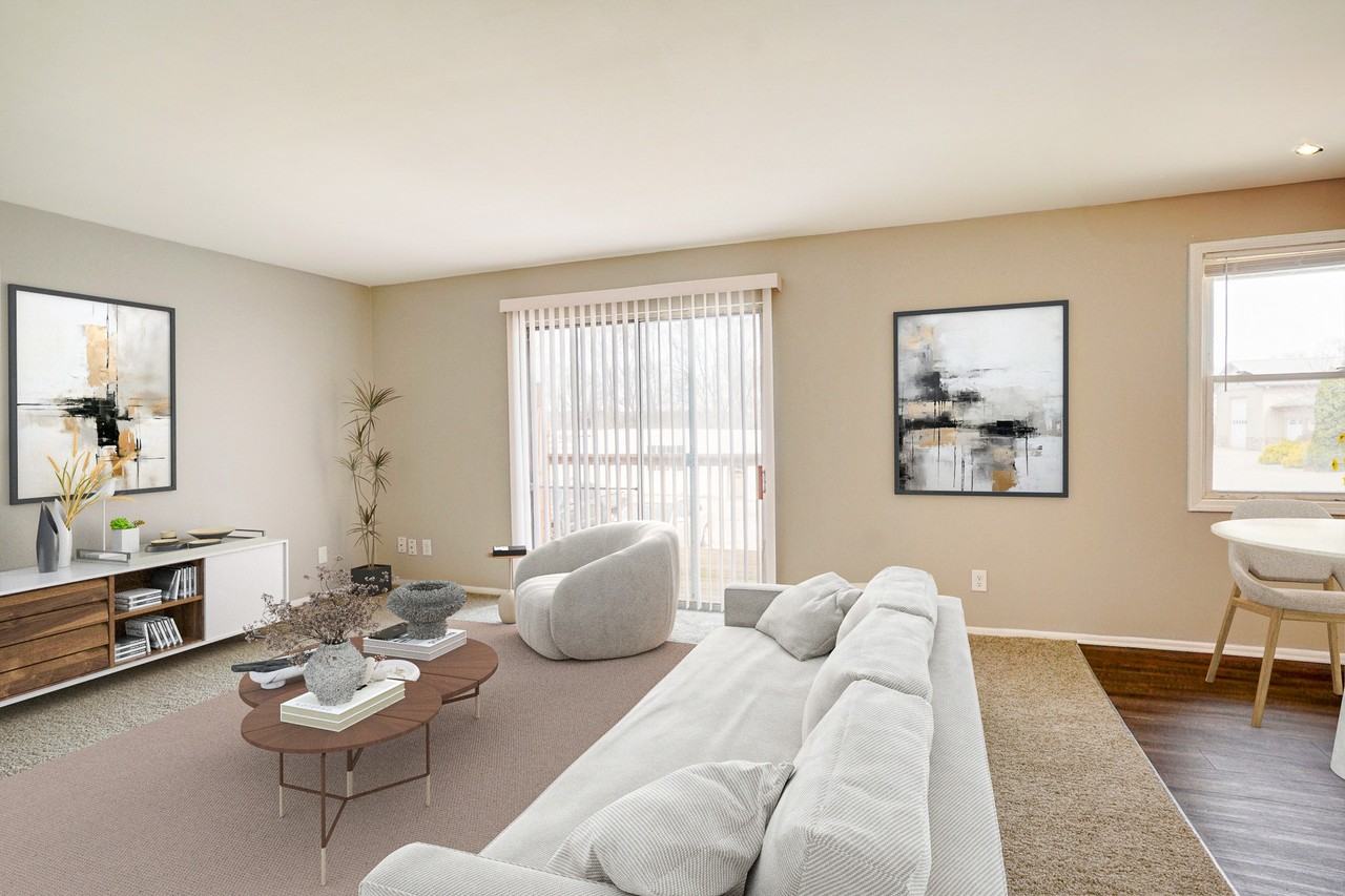 1536 Colfax Street - Photo 4 of 8