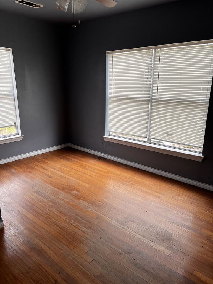 4101 College Main St - Photo 6 of 8