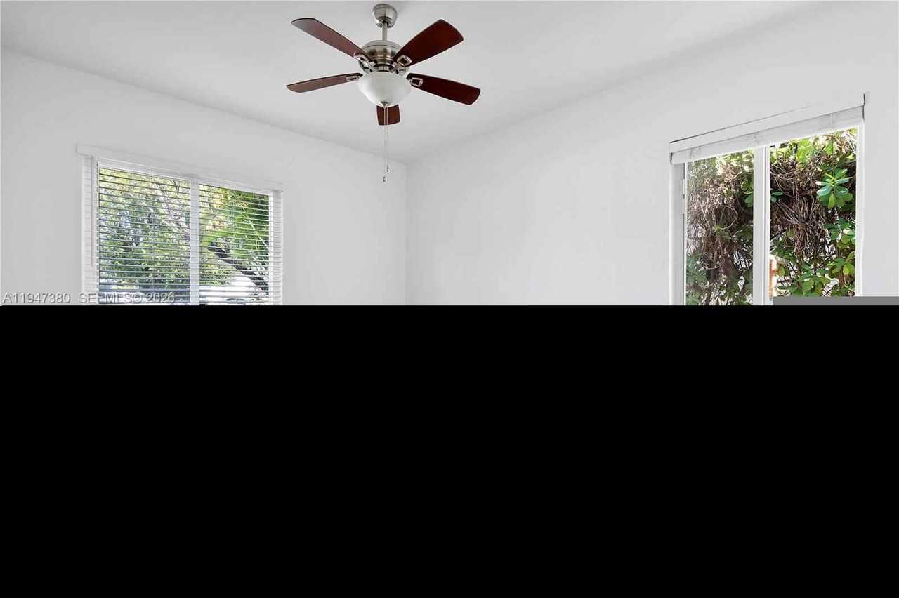 Sw 26th St - Photo 3 of 8