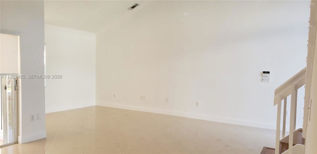 Sw 62nd Ln #11242 - Photo 6 of 8