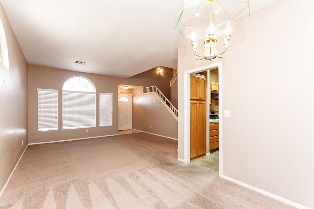 6055 Autumn Rose Way - Photo 3 of 14