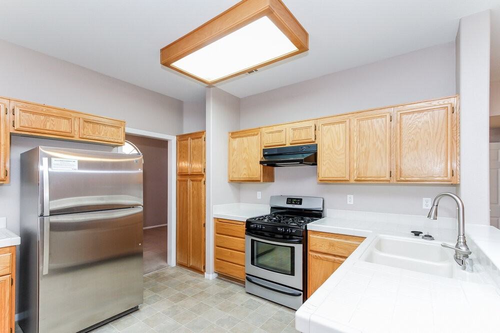 6055 Autumn Rose Way - Photo 4 of 14