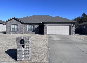 52 W Plaza Blvd - Photo 1 of 1