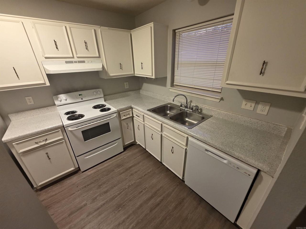 12 Edgehill Cv - Photo 5 of 13