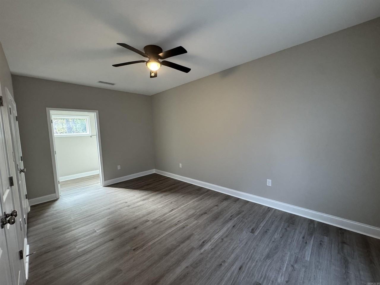 817 Ellis St - Photo 6 of 13