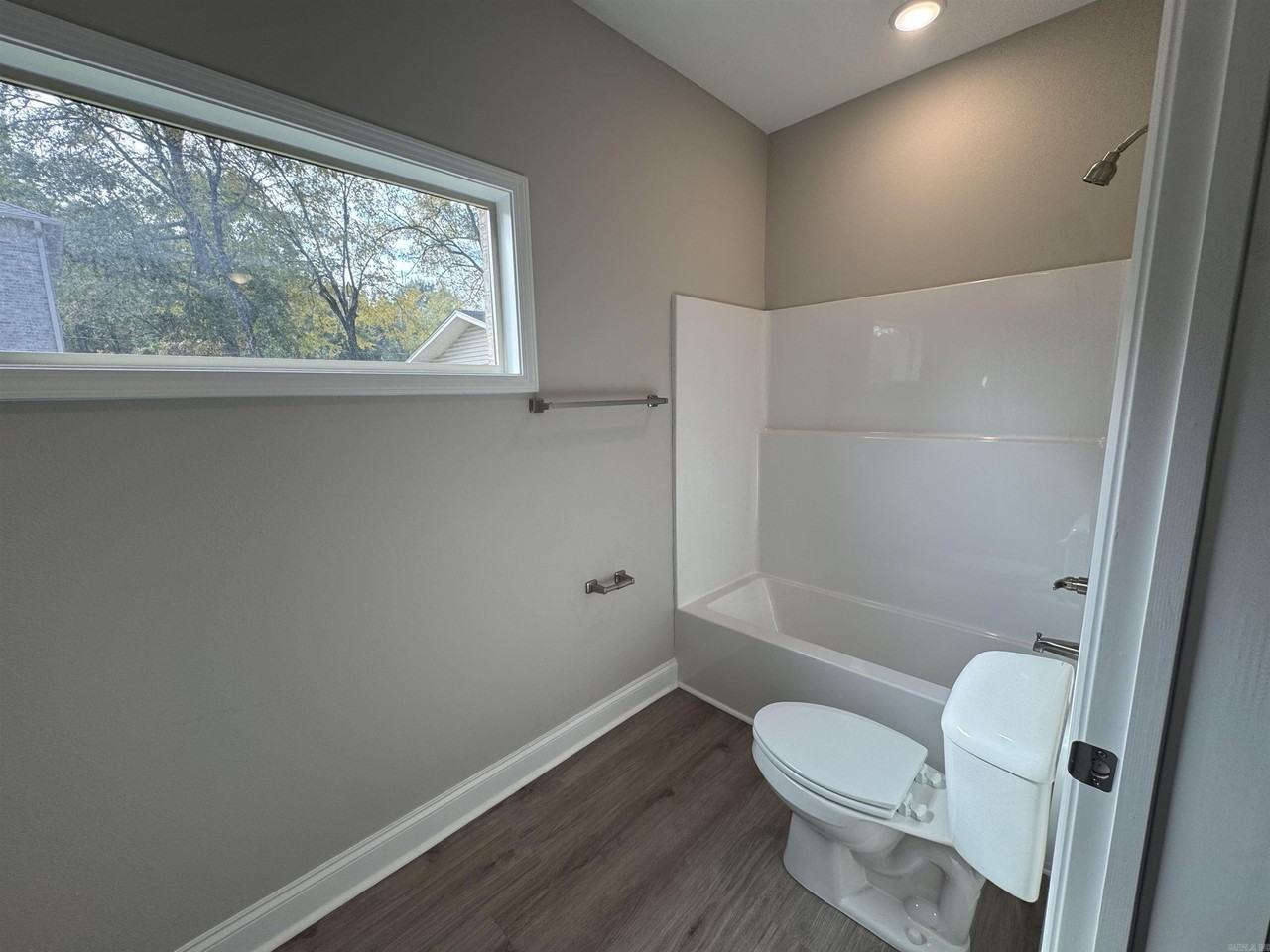 817 Ellis St - Photo 7 of 13