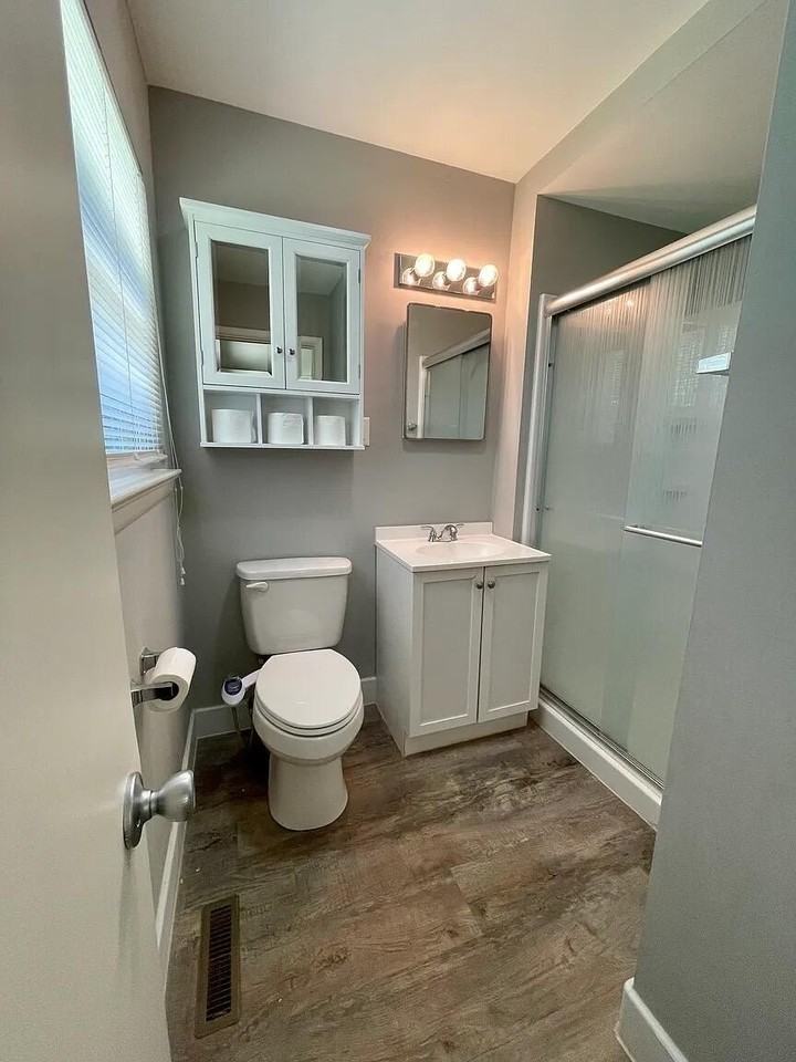 1310 Aswan Dr - Photo 6 of 9