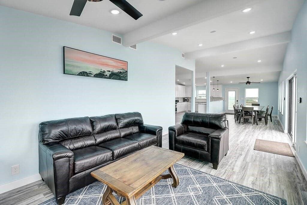 2445 Laguna Shores Rd - Photo 6 of 39