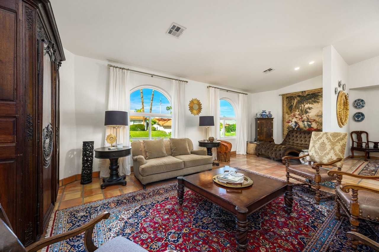 73055 Amber St - Photo 3 of 29