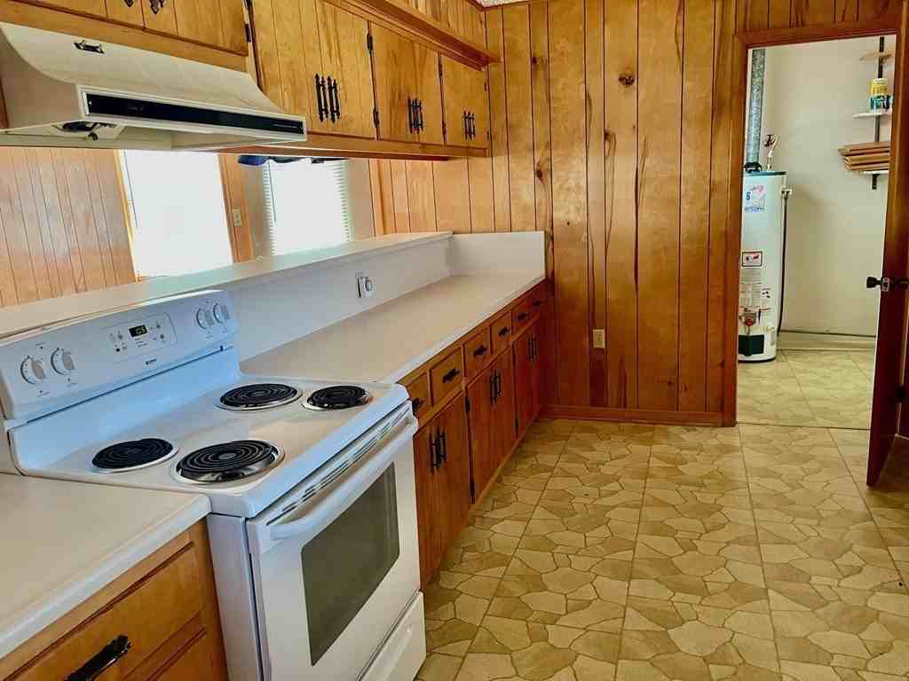 52 Meadows Ln - Photo 4 of 13