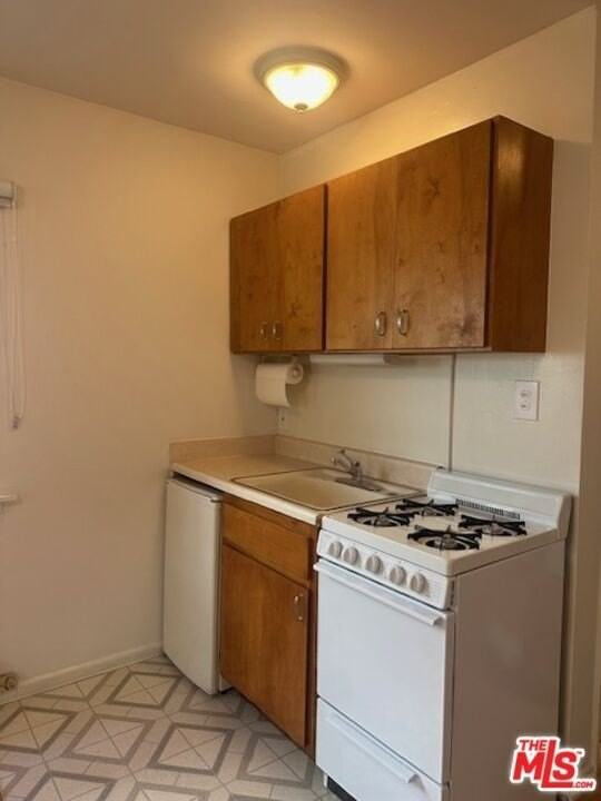 517 1/2 N Orlando Ave - Photo 2 of 5