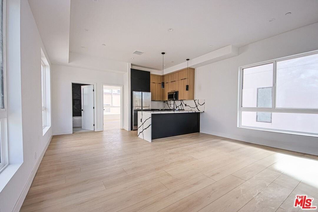 6405 Odessa Ave - Photo 2 of 23