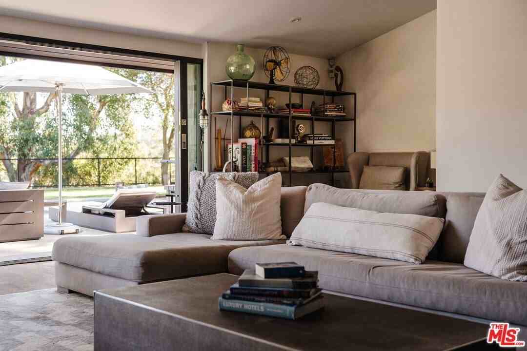 15490 Milldale Dr - Photo 3 of 22