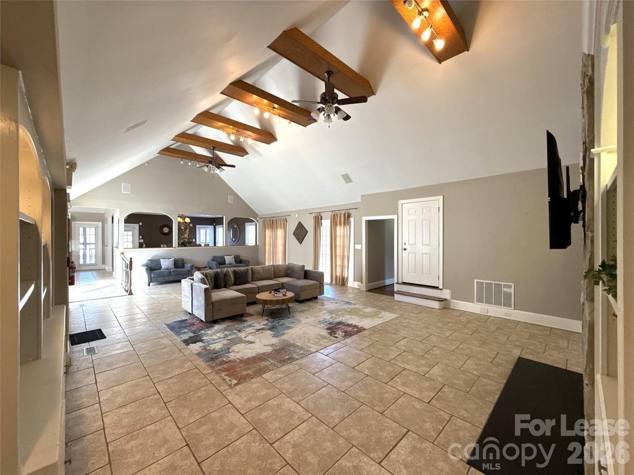 14009 Thompson Rd - Photo 2 of 42