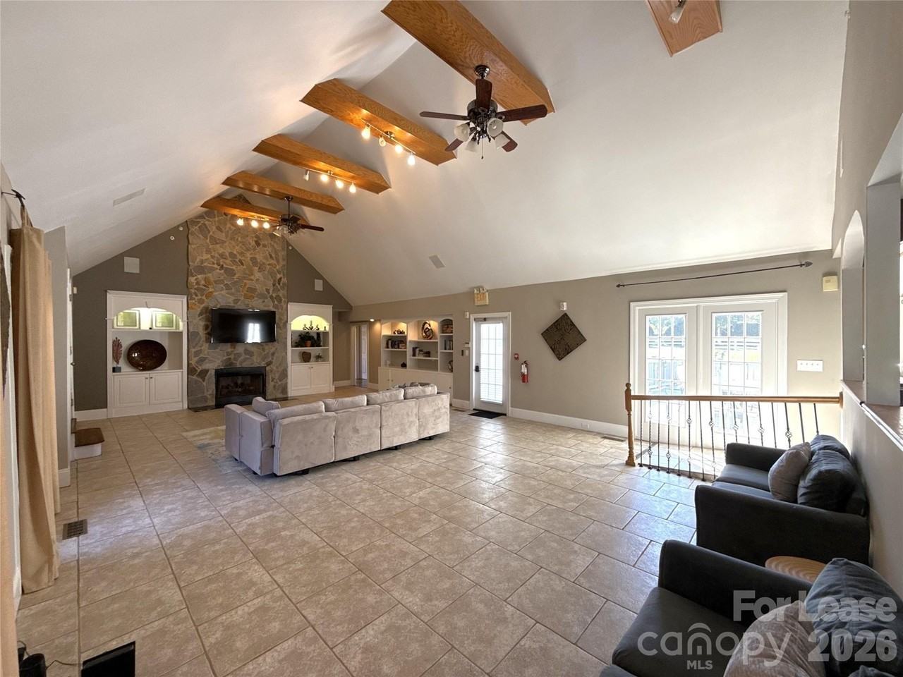 14009 Thompson Rd - Photo 4 of 42