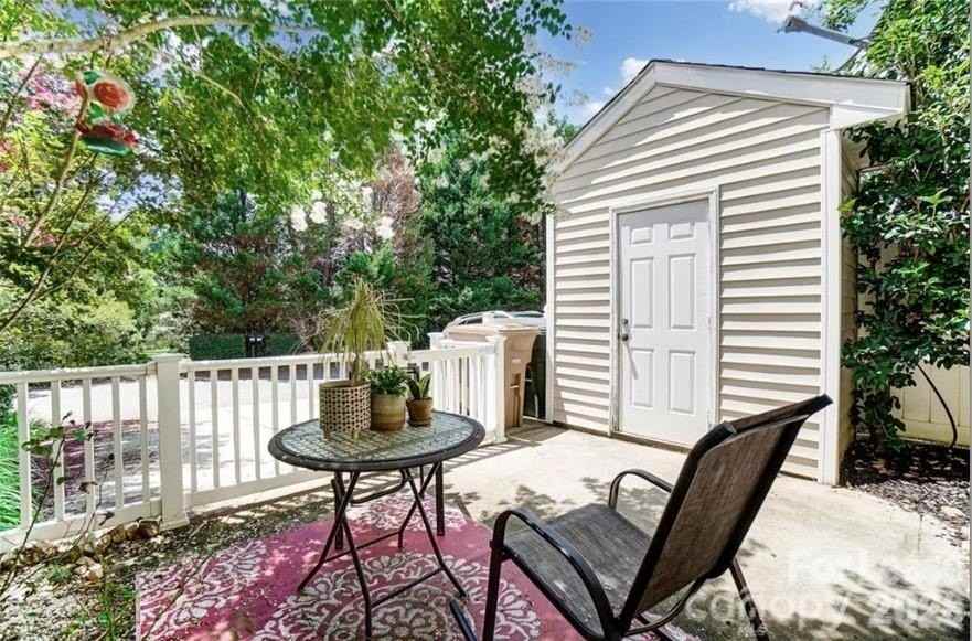 4102 Christine Ln #E - Photo 5 of 38