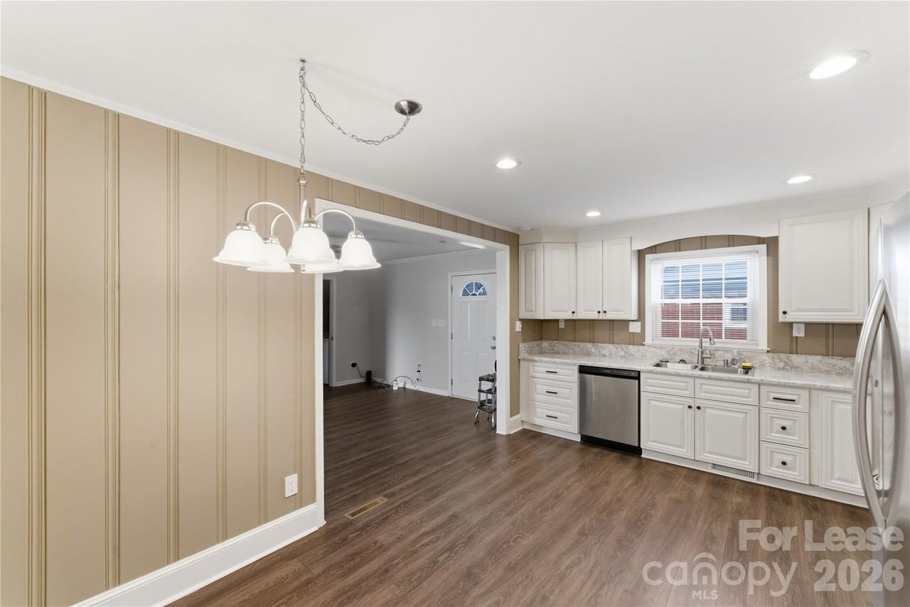 4000 Fieldcrest Rd - Photo 2 of 39