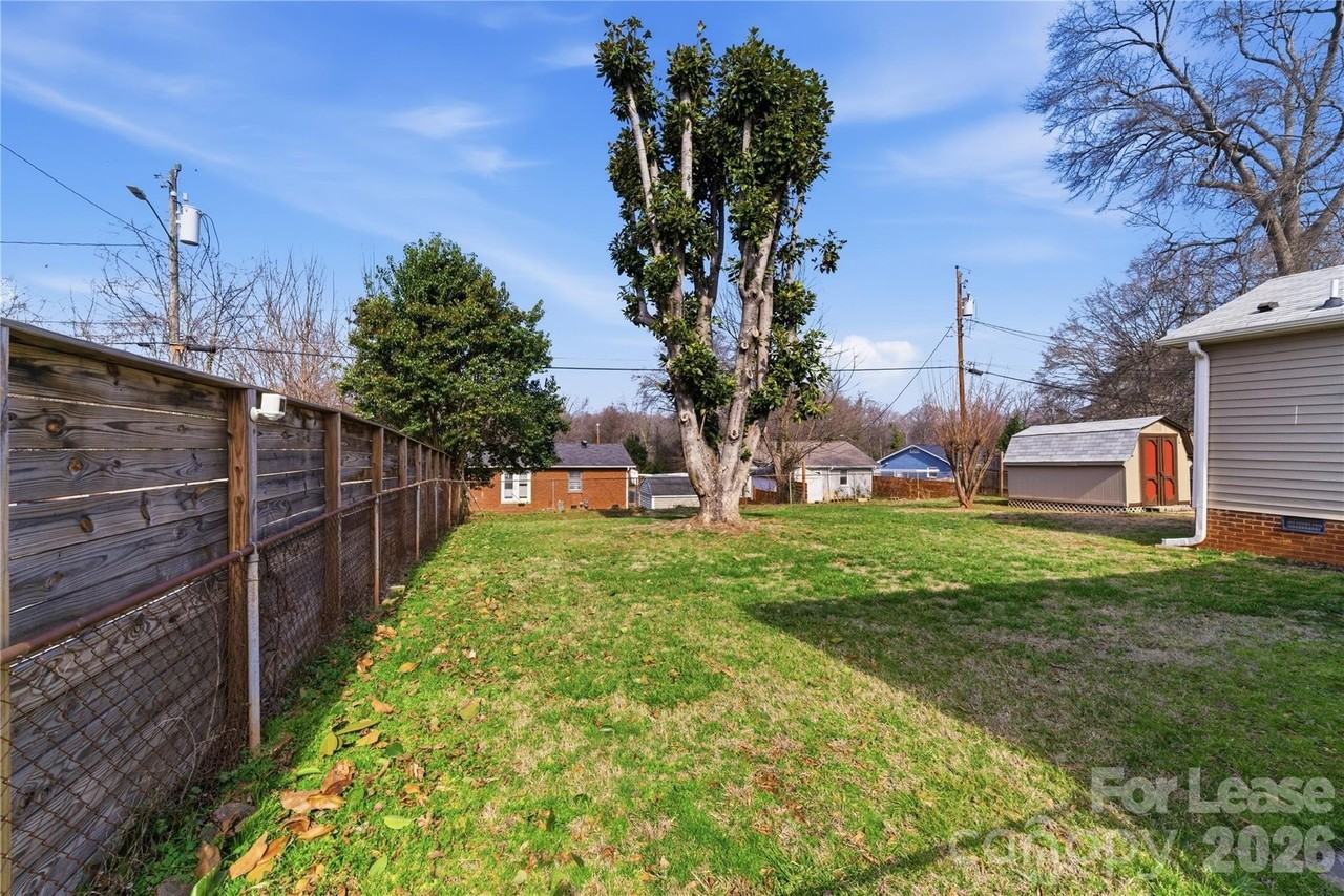 4000 Fieldcrest Rd - Photo 5 of 39