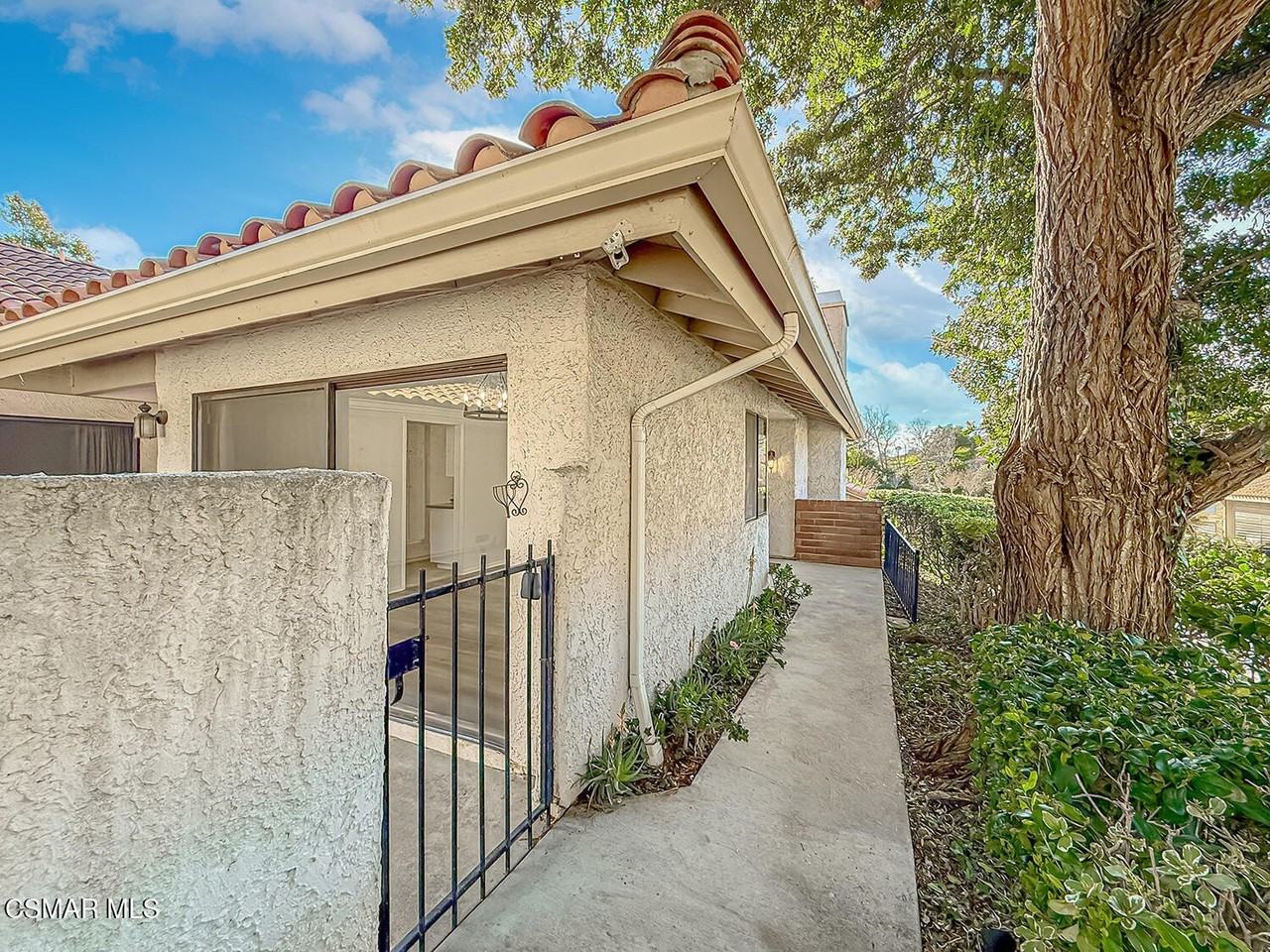 655 Arroyo Oaks Dr - Photo 6 of 50