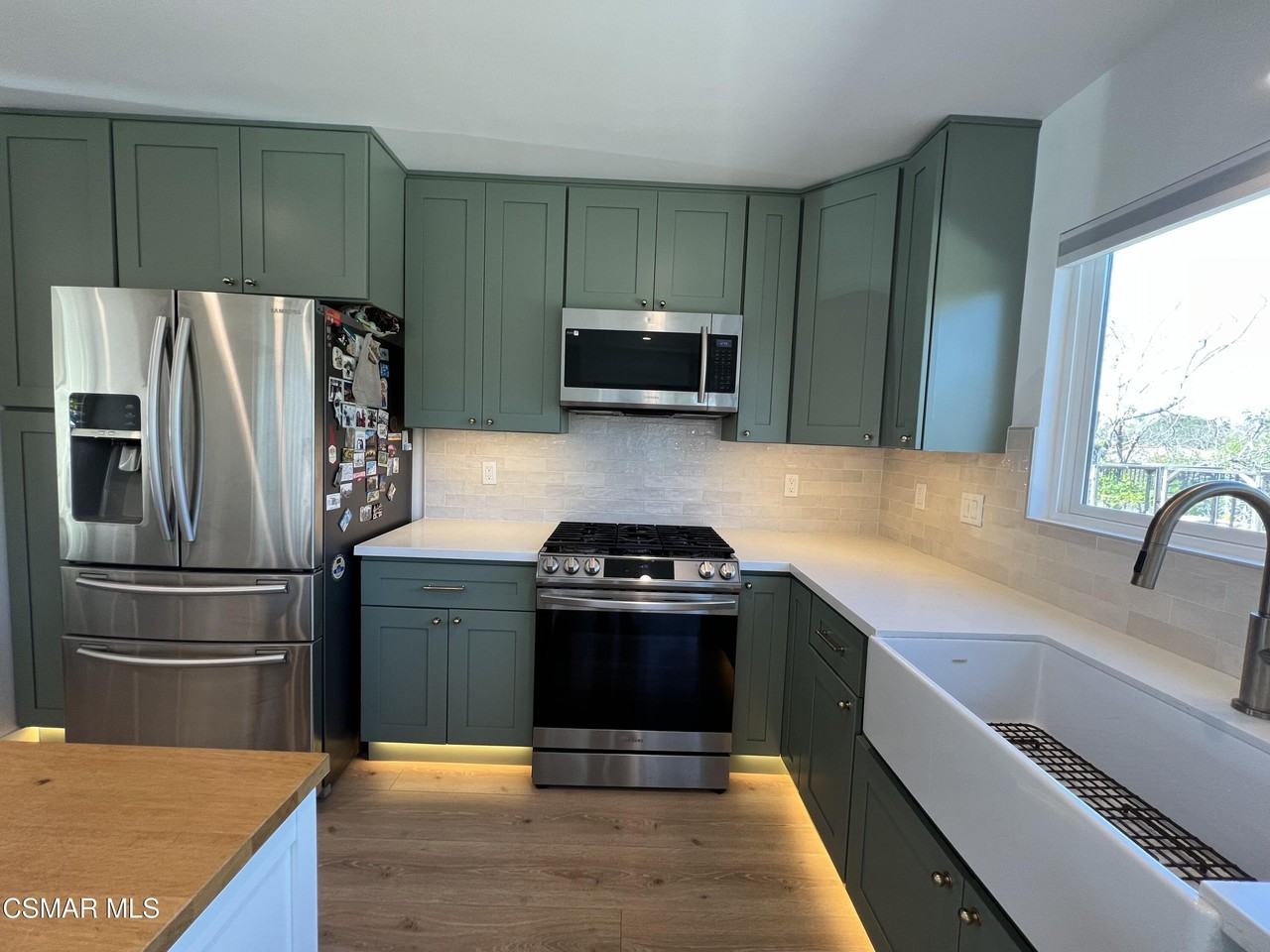 545 Shenandoah St - Photo 3 of 19