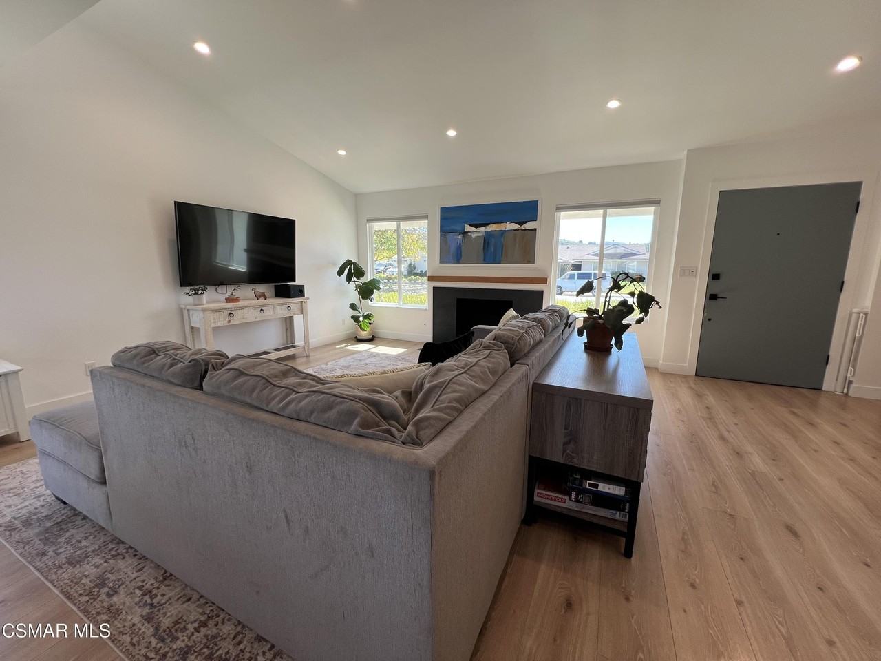 545 Shenandoah St - Photo 5 of 19