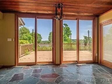 5 Candlewood Acres Rd - Photo 7 of 10