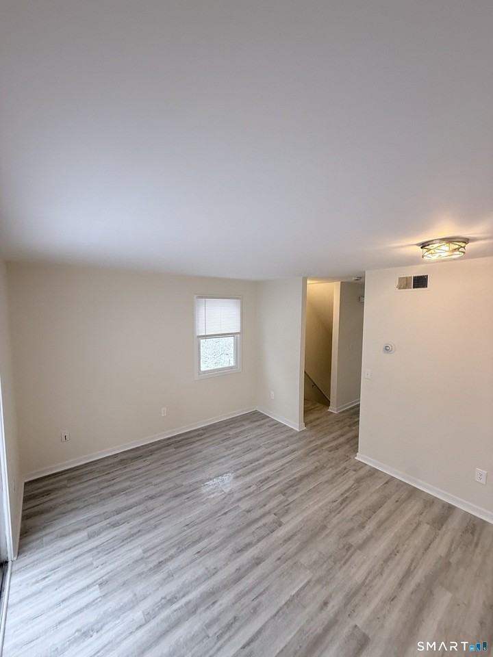78 York St Apt 1 - Photo 3 of 16