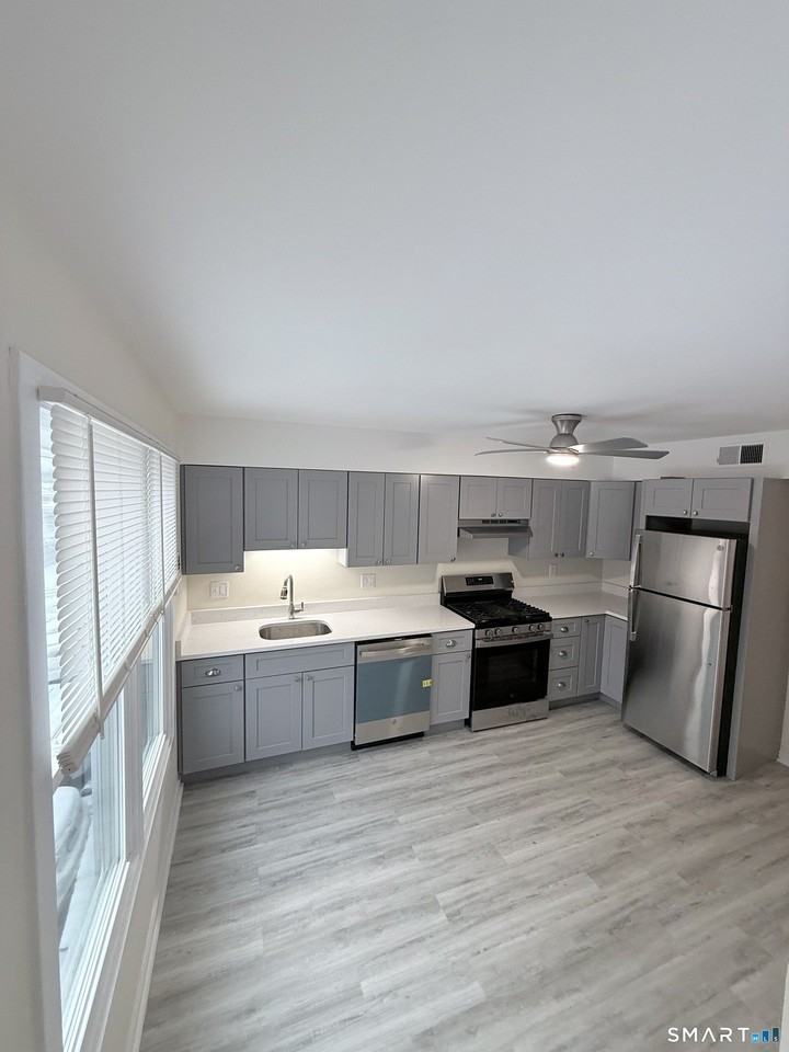 78 York St Apt 1 - Photo 6 of 16