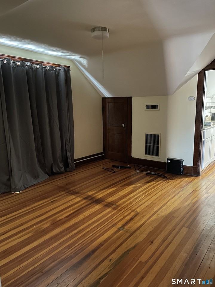 13 Crescent St Unit 3 - Photo 2 of 4