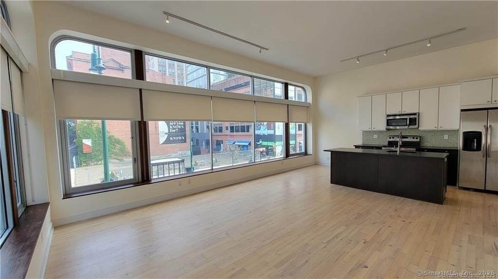 804 Chapel St Apt 201 - Photo 4 of 9